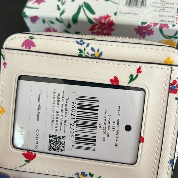 Kate Spade zip around wallet, crème multi brand new with tags and original box - Picture 3 of 10